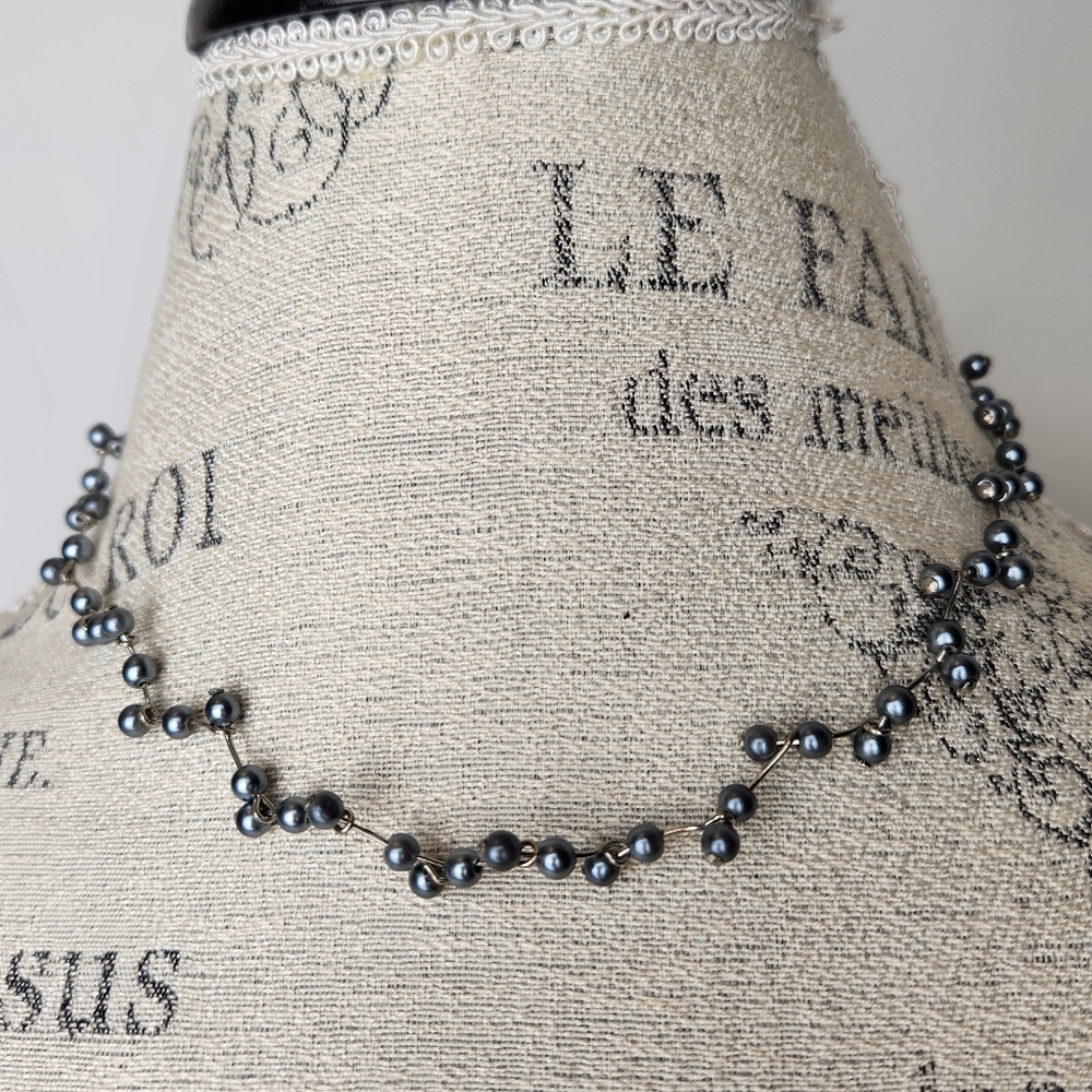 Pearlecent Black Floating Bead Choker Necklace